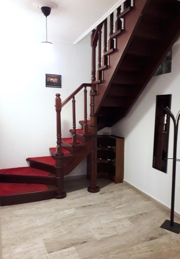 The Home Sweet Home - Family Friendly 2 Floor Apartment Kalamata Dış mekan fotoğraf