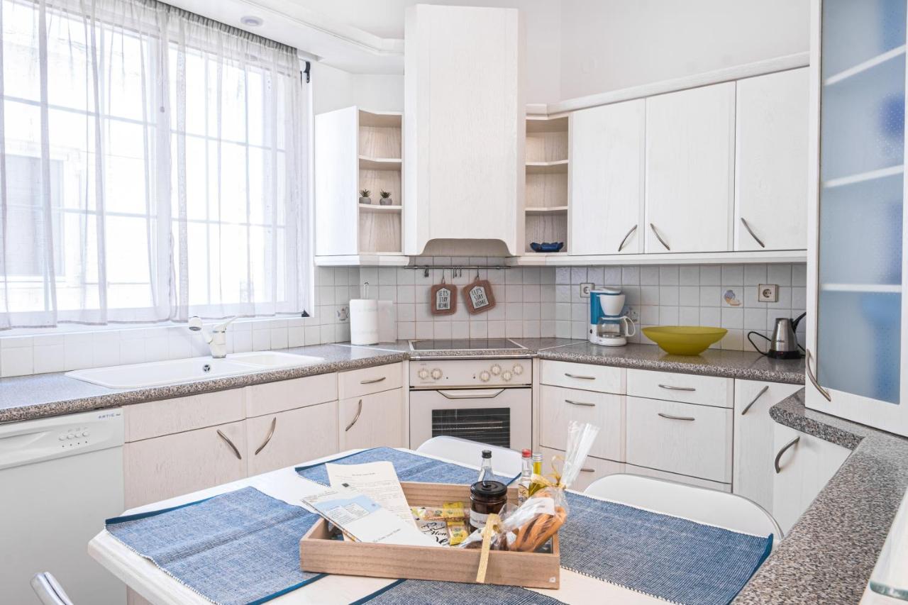 The Home Sweet Home - Family Friendly 2 Floor Apartment Kalamata Dış mekan fotoğraf
